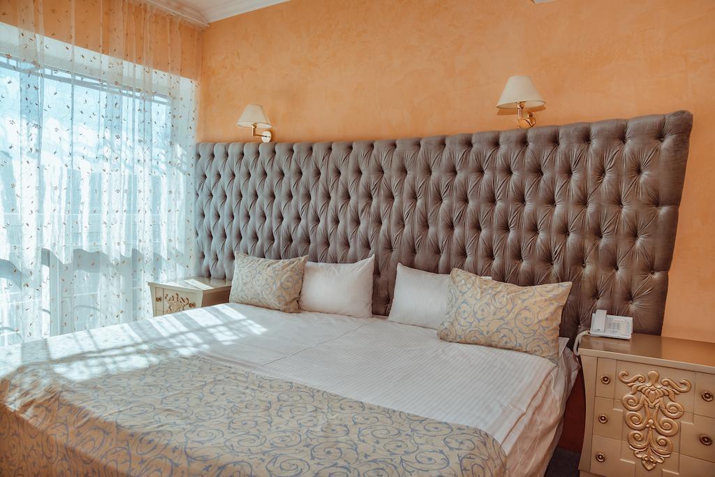 Premier Hotel Shafran Sumy Room photo