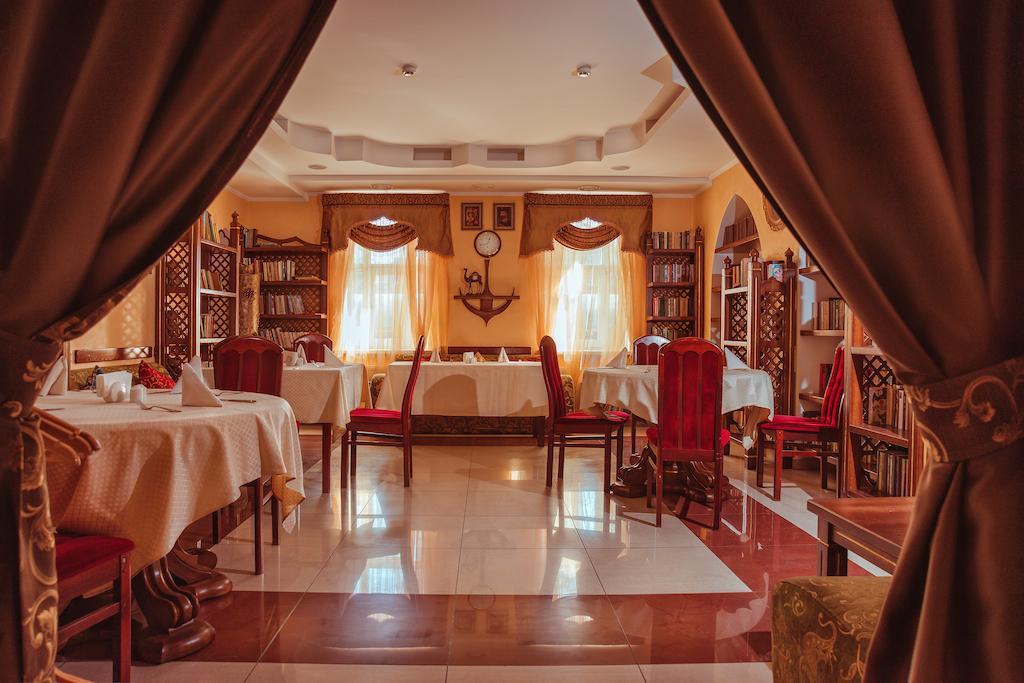 Premier Hotel Shafran Sumy Exterior photo