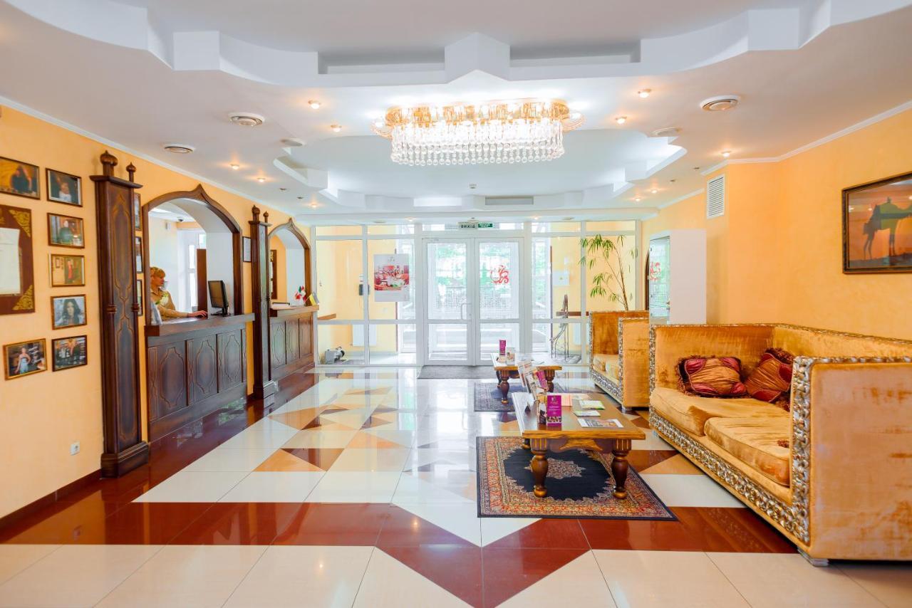 Premier Hotel Shafran Sumy Exterior photo
